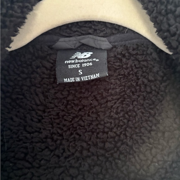 New Balance Fleece Jacket - Picture 2 of 3